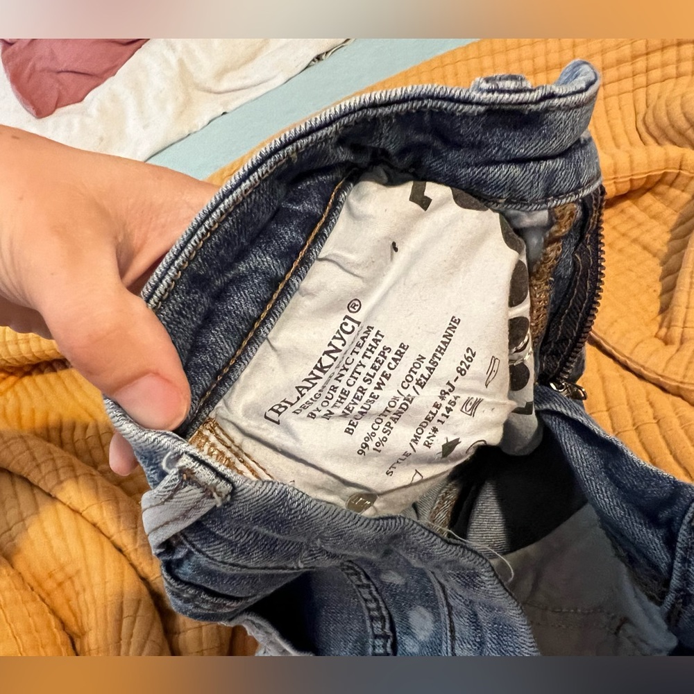 🚨HP MAY4🚨 BLANKNYC  LittleQueenie Whiskered Distressed Zip-Fly SHORTS SIZE 25 - Picture 7 of 8